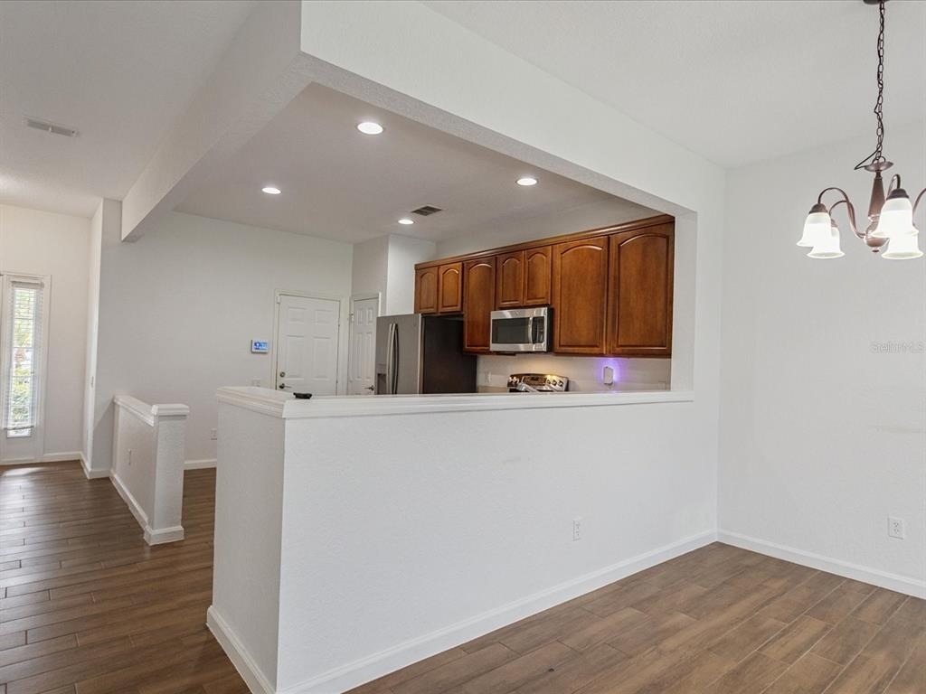 1055 Rock Harbor Avenue - Photo 11
