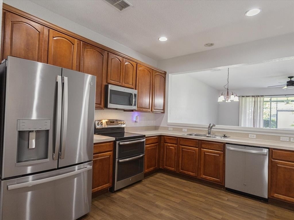 1055 Rock Harbor Avenue - Photo 5