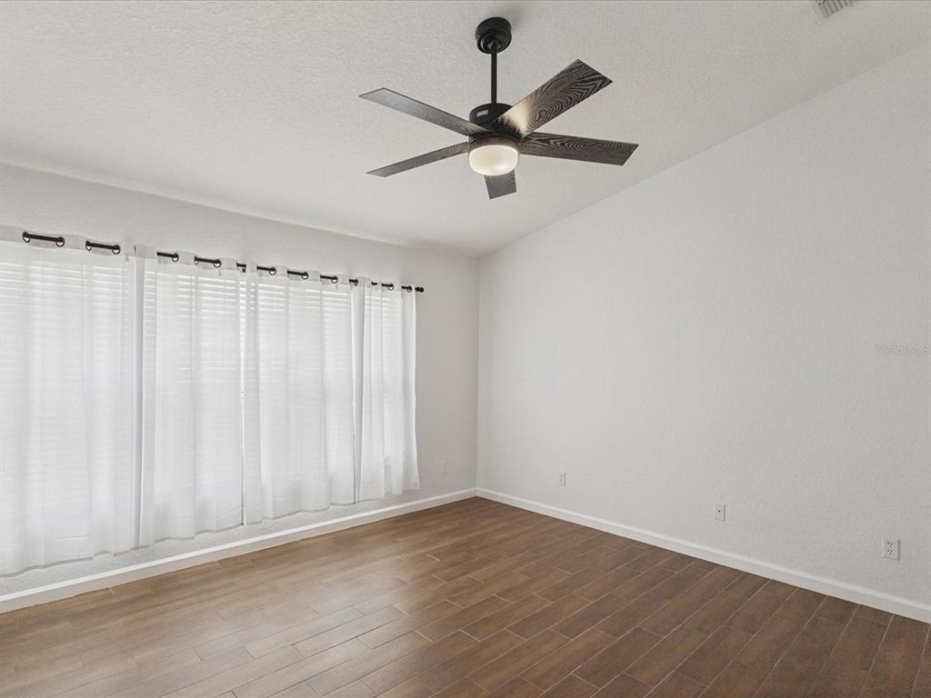 1055 Rock Harbor Avenue - Photo 13