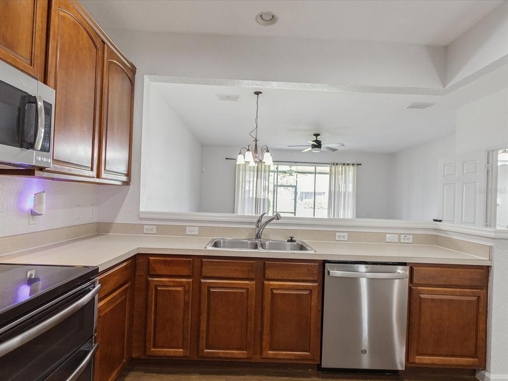 1055 Rock Harbor Avenue - Photo 6