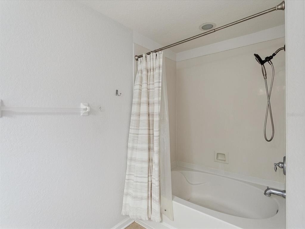 1055 Rock Harbor Avenue - Photo 15