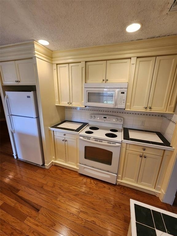 549 Burlington Avenue Ne - Photo 24