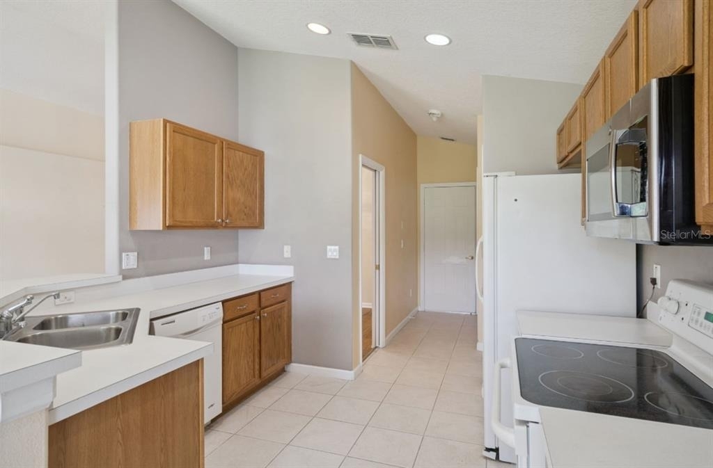15723 Markham Drive - Photo 6