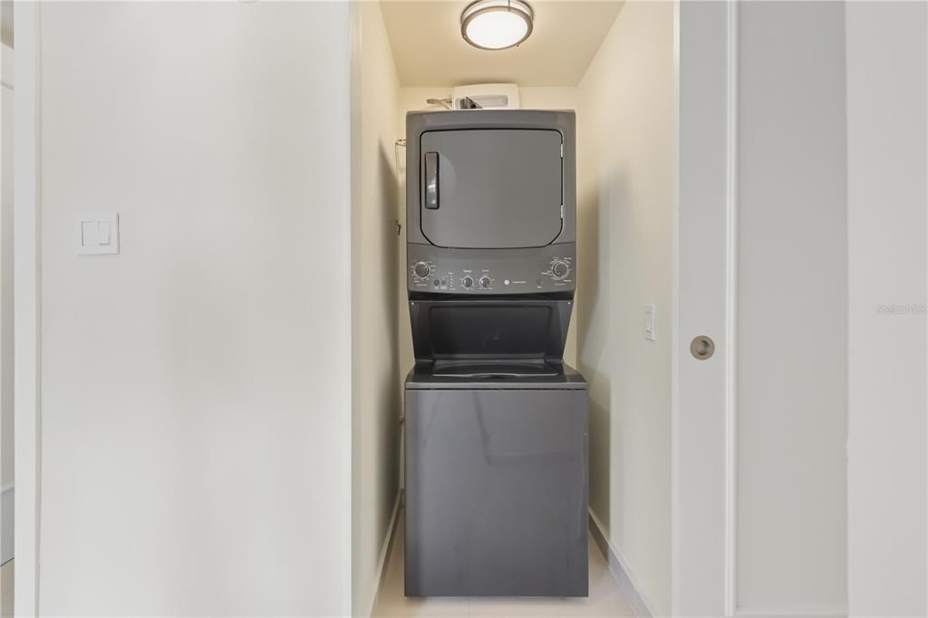 1485 Ashford Ave - Photo 11