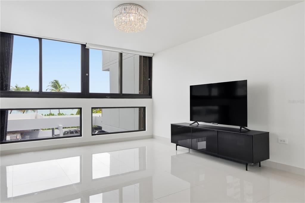 1485 Ashford Ave - Photo 4