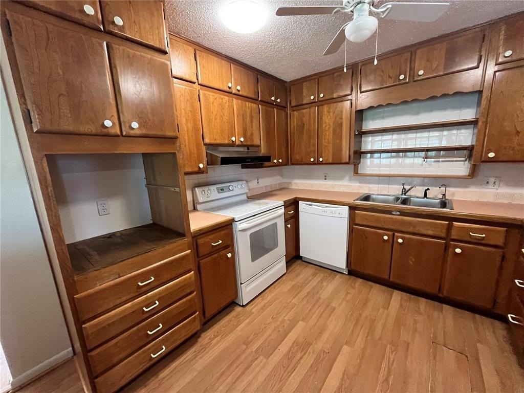 1145 S Lake Reedy Boulevard - Photo 8