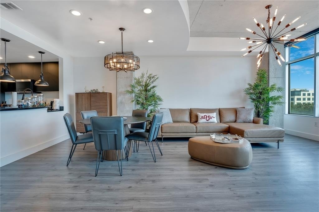 525 E Jackson Street - Photo 16