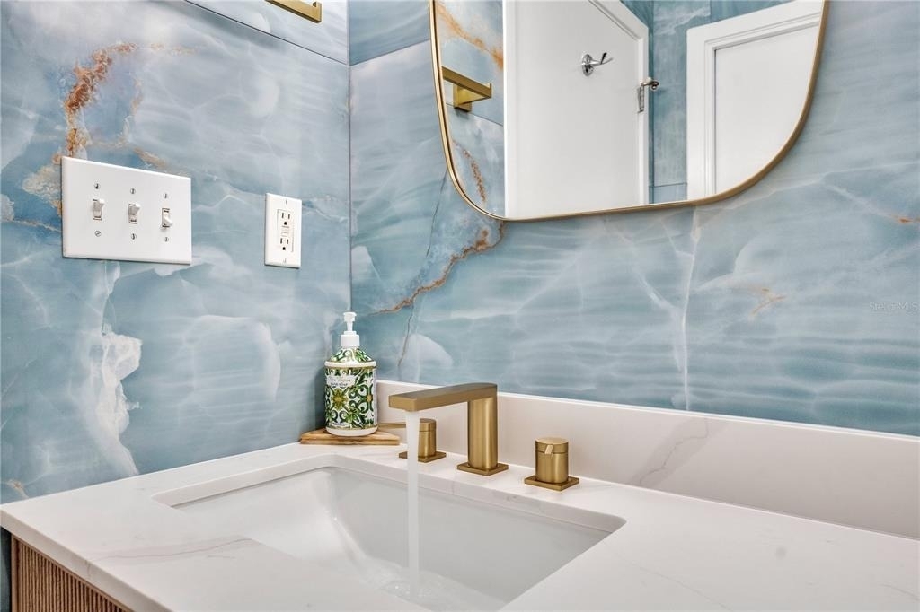 525 E Jackson Street - Photo 31