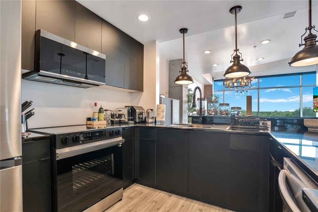 525 E Jackson Street - Photo 7