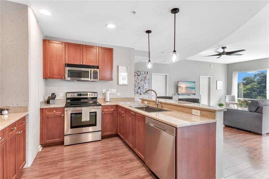 525 E Jackson Street - Photo 11