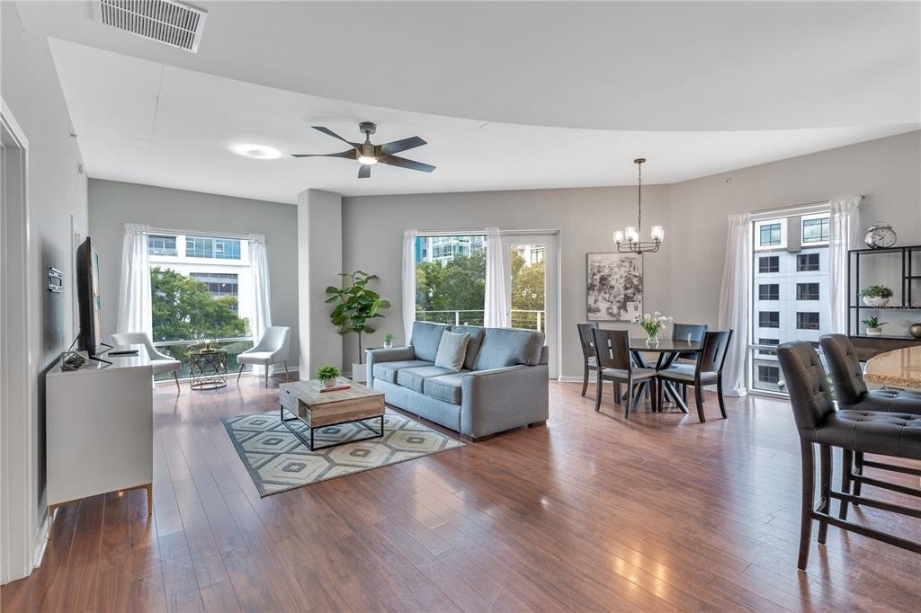 525 E Jackson Street - Photo 6