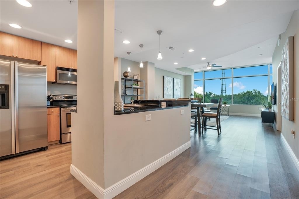 525 E Jackson Street - Photo 6