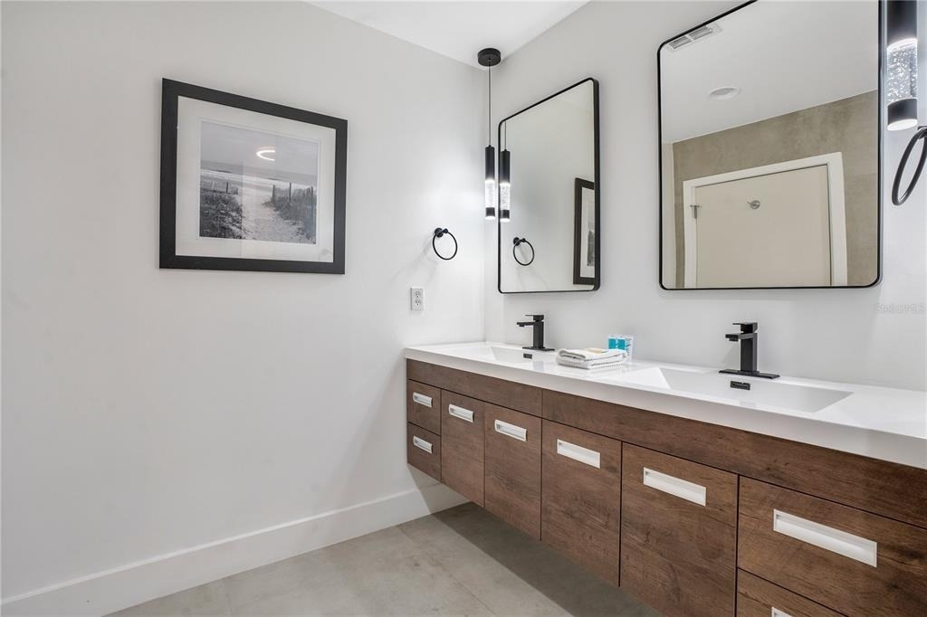 525 E Jackson Street - Photo 29