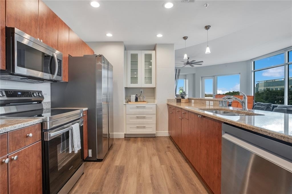 525 E Jackson Street - Photo 9