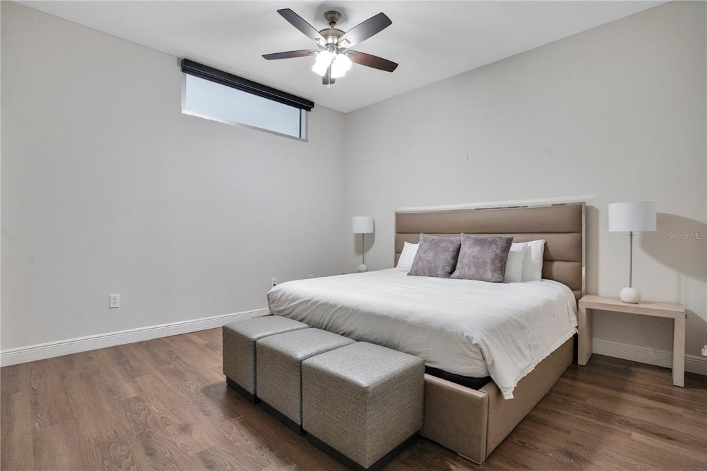 525 E Jackson Street - Photo 38