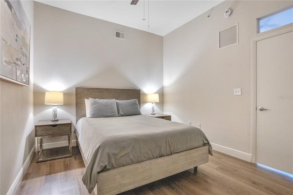 525 E Jackson Street - Photo 35