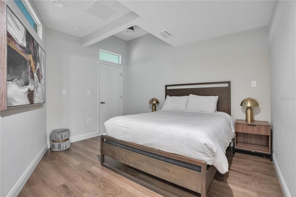 525 E Jackson Street - Photo 32