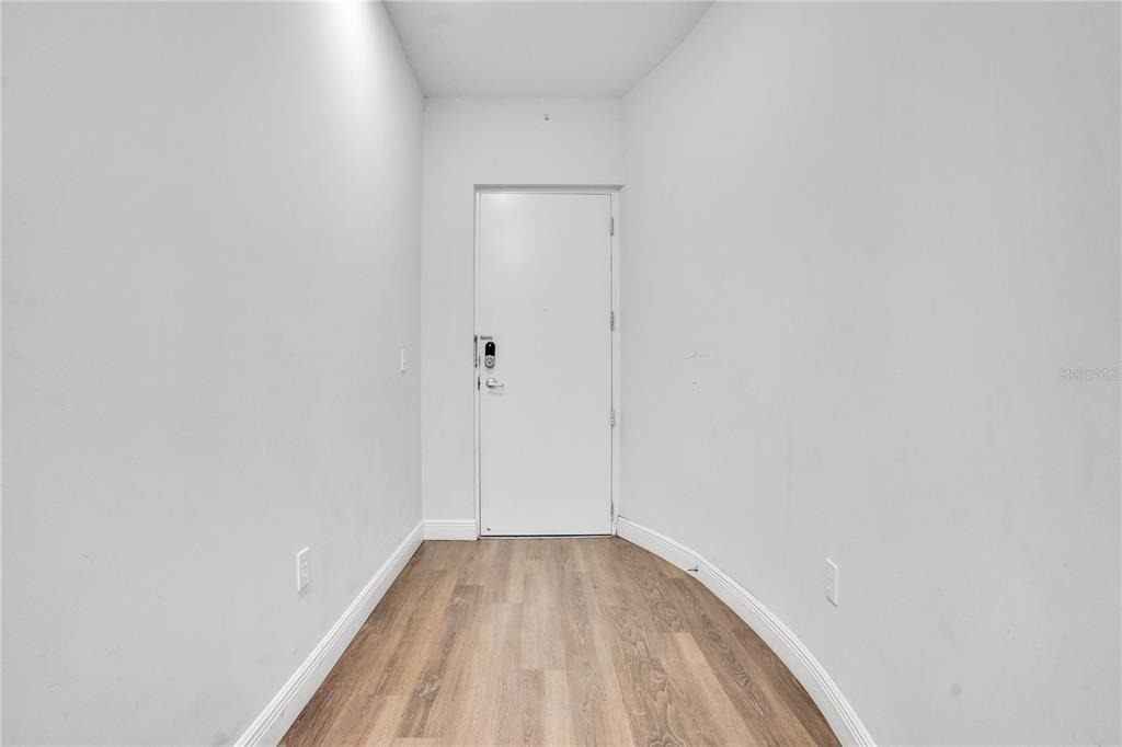 525 E Jackson Street - Photo 5