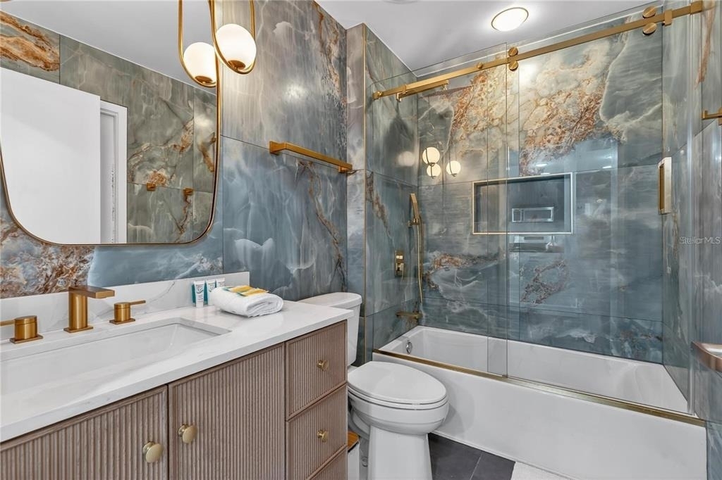 525 E Jackson Street - Photo 25
