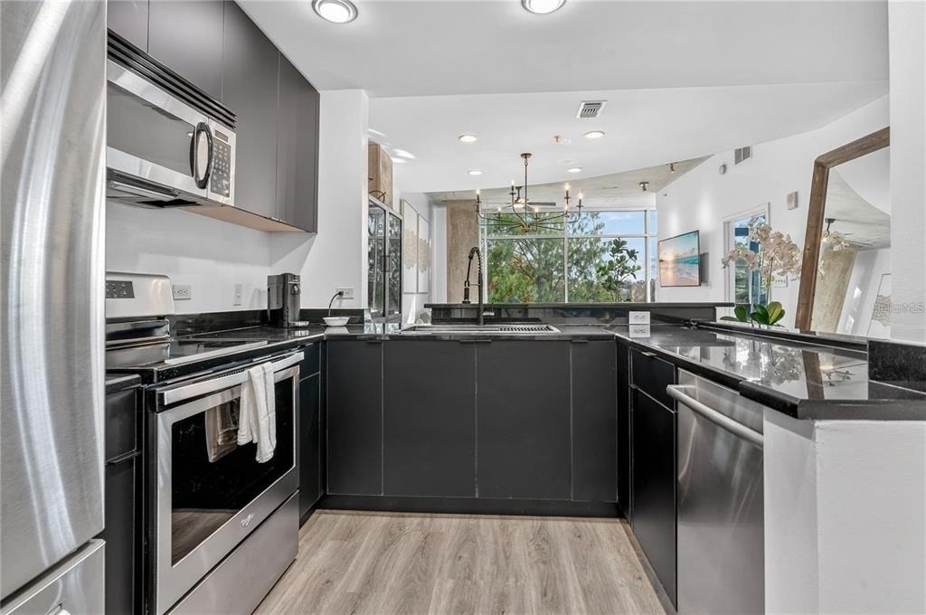 525 E Jackson Street - Photo 10