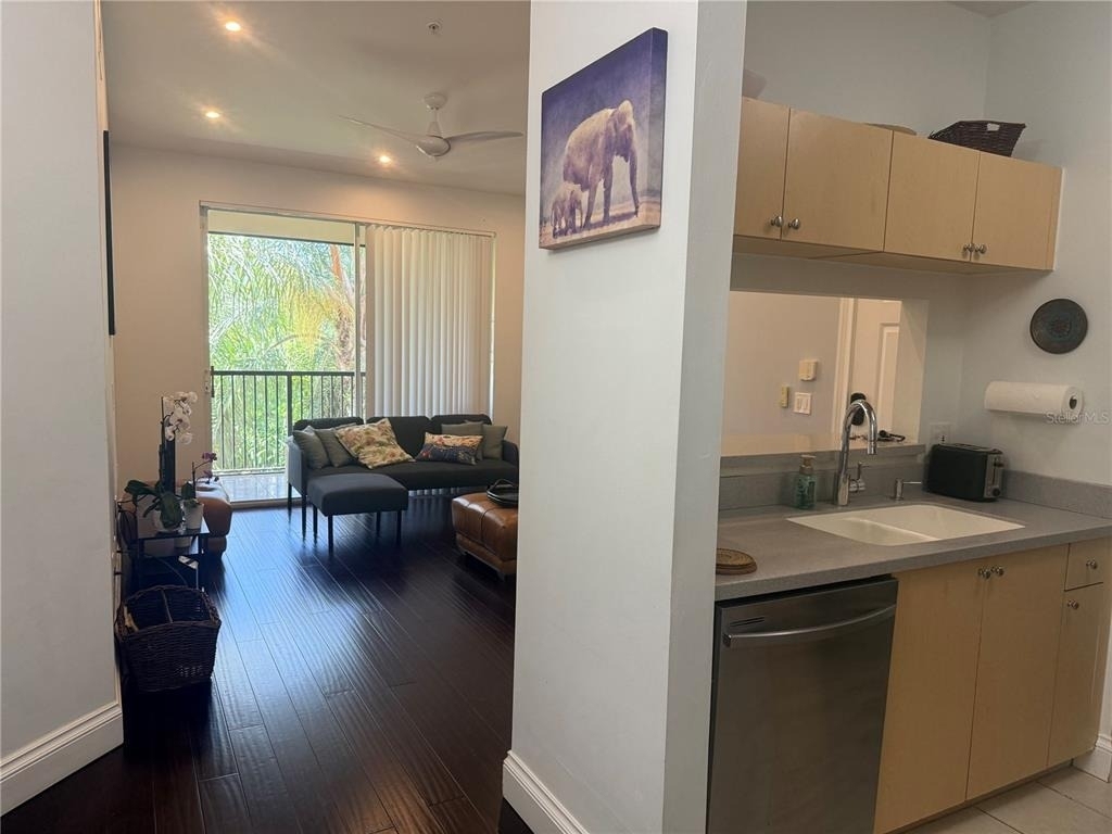 1180 Reserve Way - Photo 4