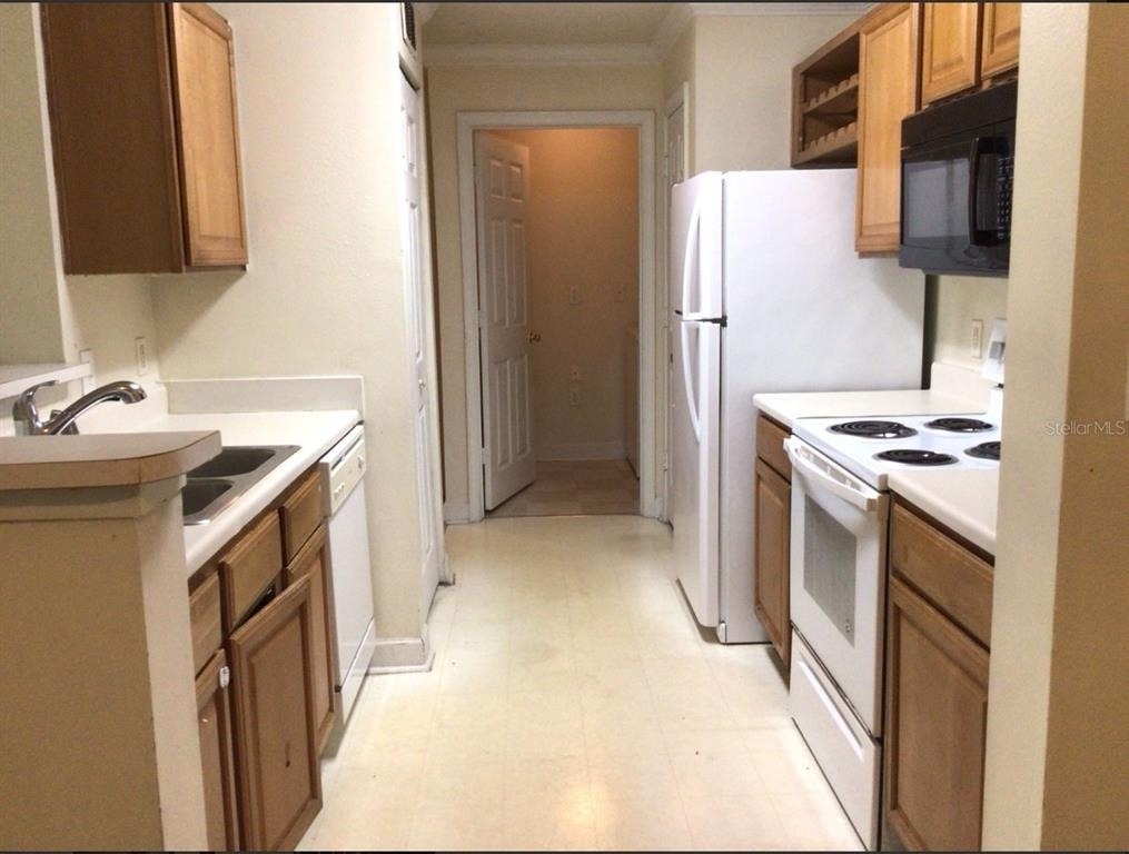 18139 Back Stretch Lane - Photo 7
