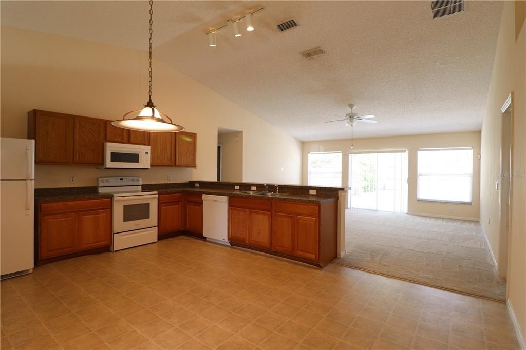 1386 Fallwood Drive - Photo 3