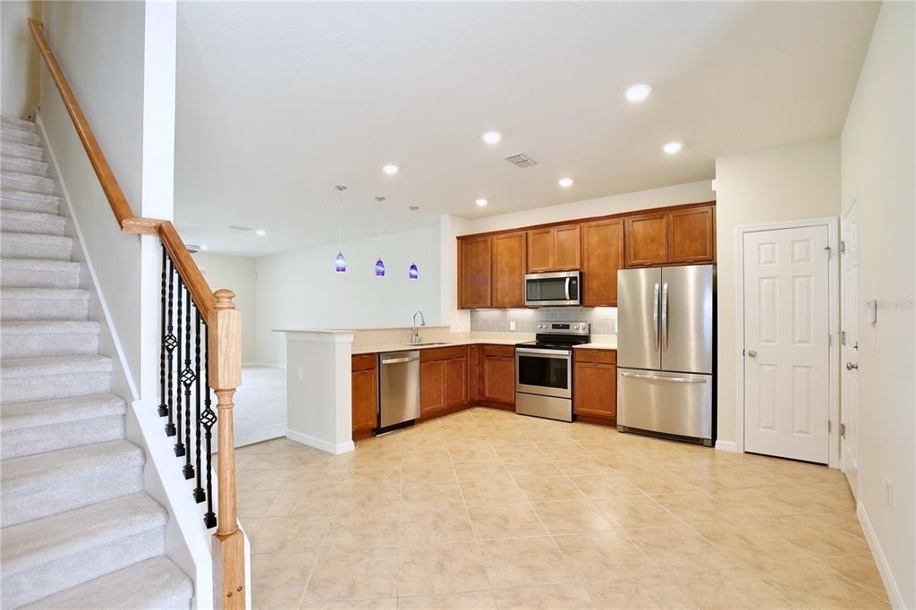 3924 Plainview Drive - Photo 2