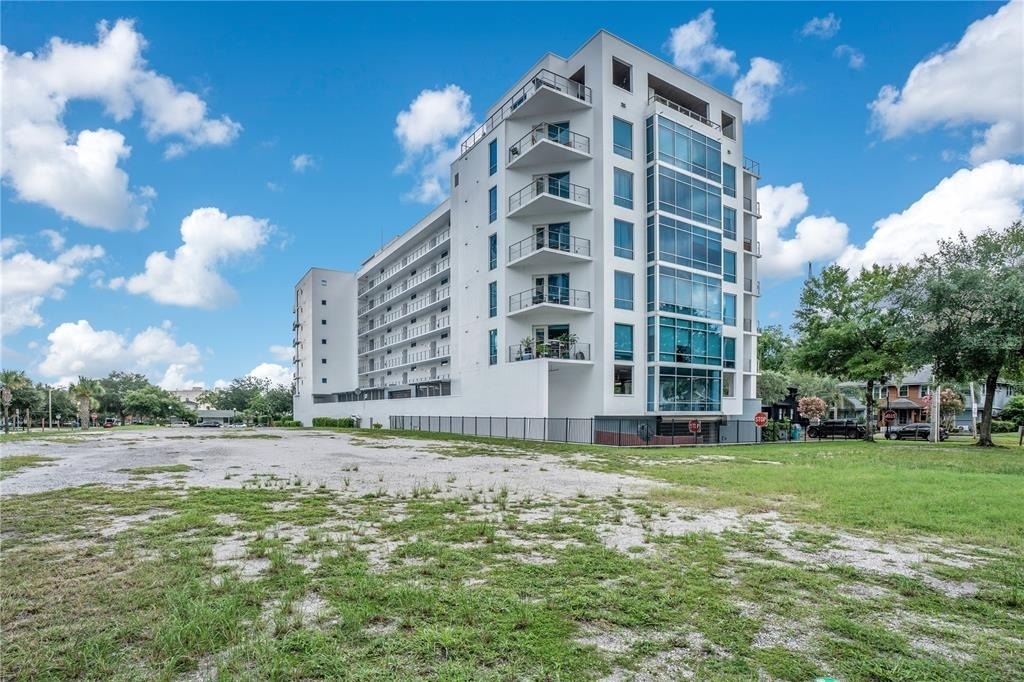 525 E Jackson Street - Photo 33
