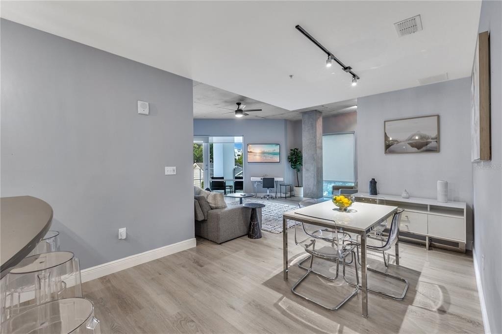 525 E Jackson Street - Photo 10