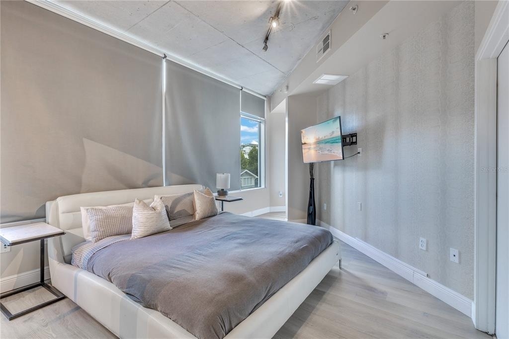 525 E Jackson Street - Photo 18