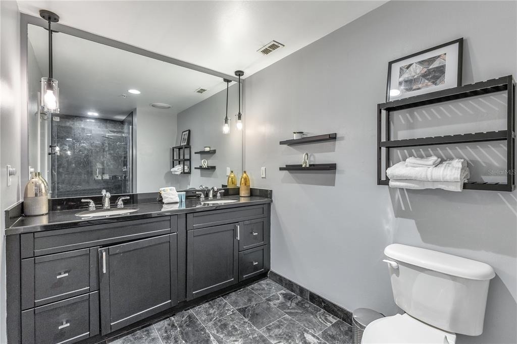 525 E Jackson Street - Photo 19