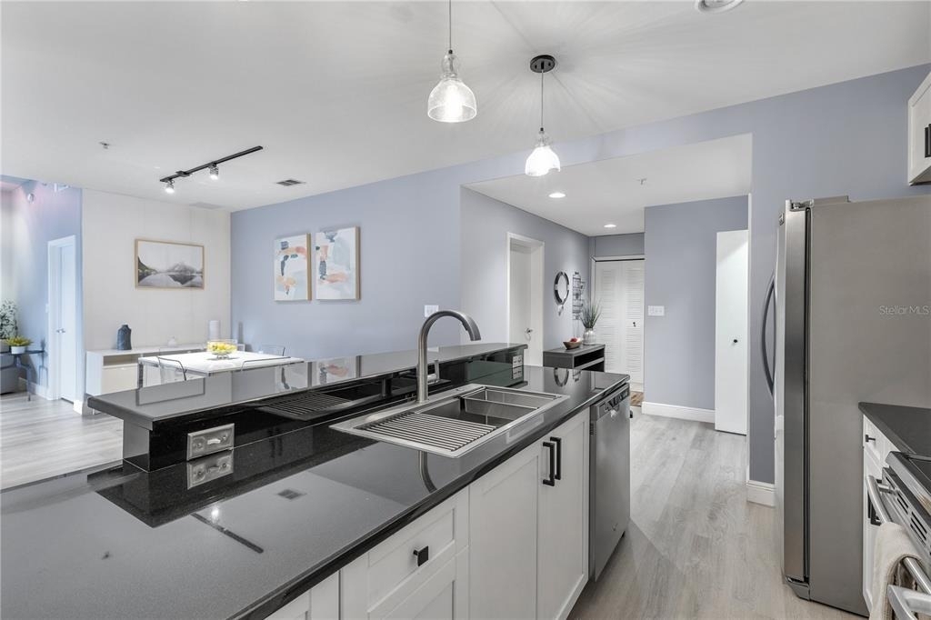 525 E Jackson Street - Photo 15
