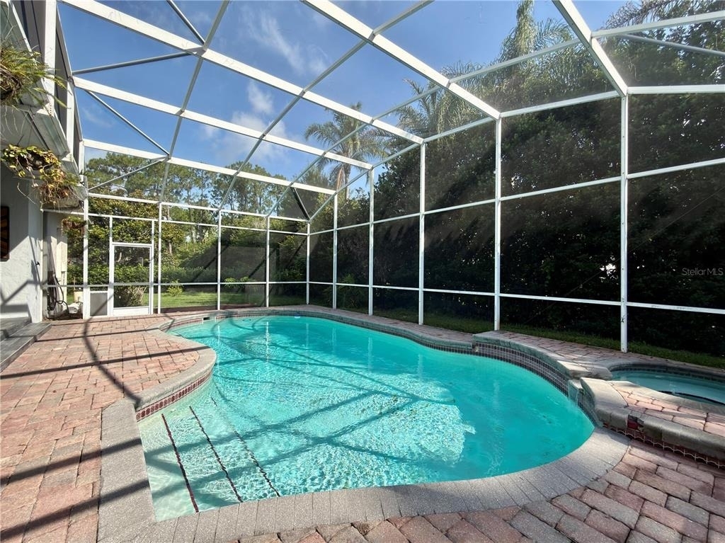 10341 Cypress Isle Court - Photo 4