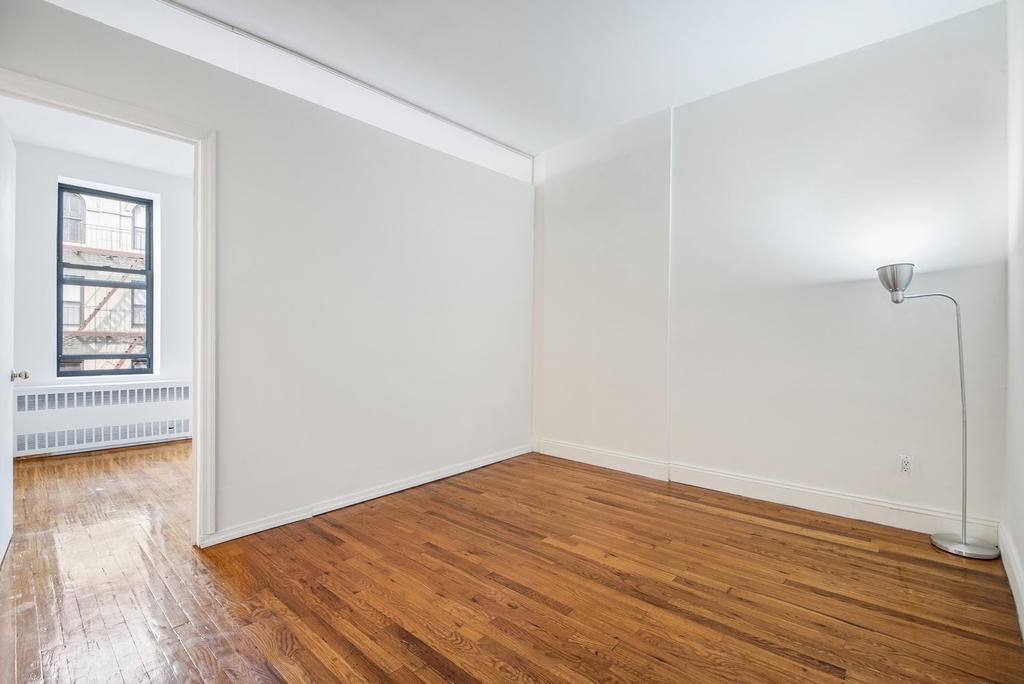 226 East 25th Street - Photo 1