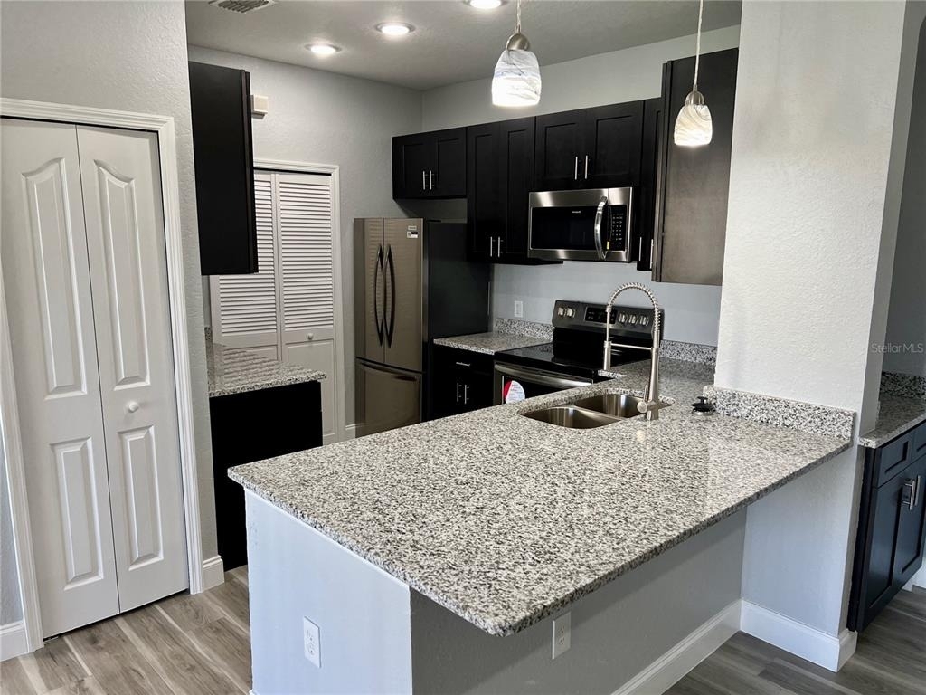 1175 Lake Shadow Circle - Photo 5