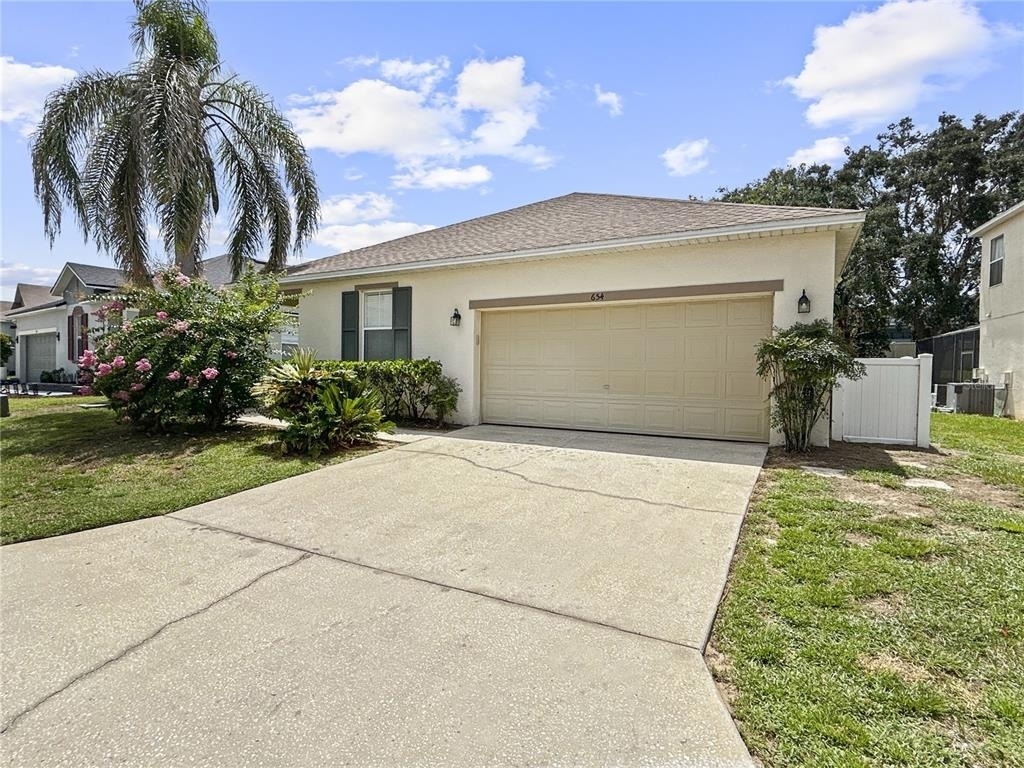654 Kettering Road - Photo 1