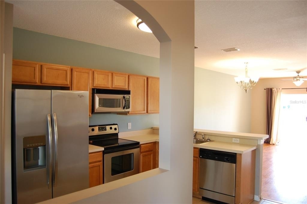 423 Wilton Circle - Photo 9