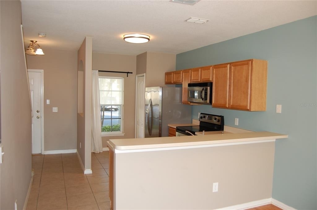423 Wilton Circle - Photo 3