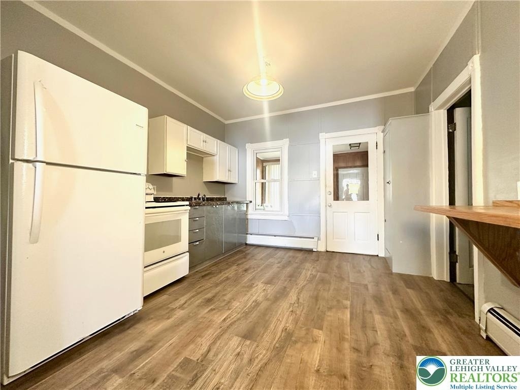268 Avenue A - Photo 2