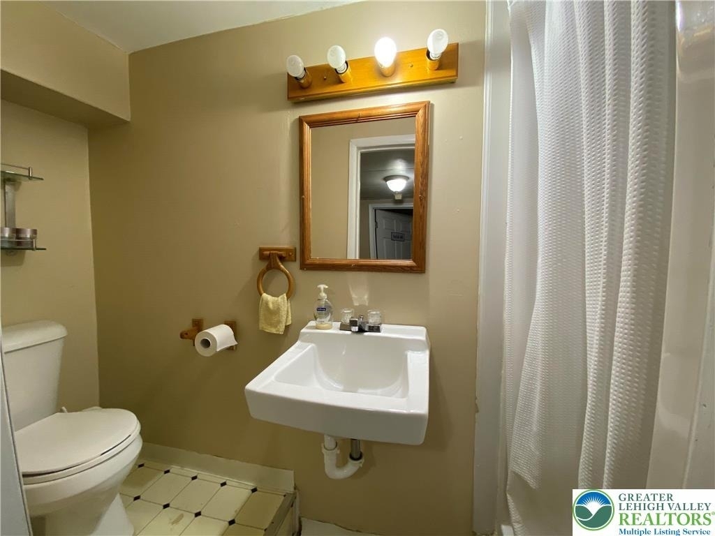 1656 Angela Drive - Photo 17