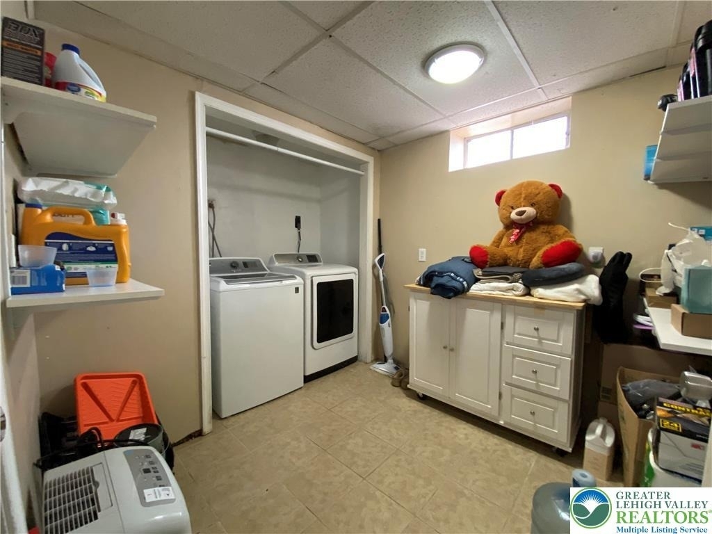 1656 Angela Drive - Photo 16