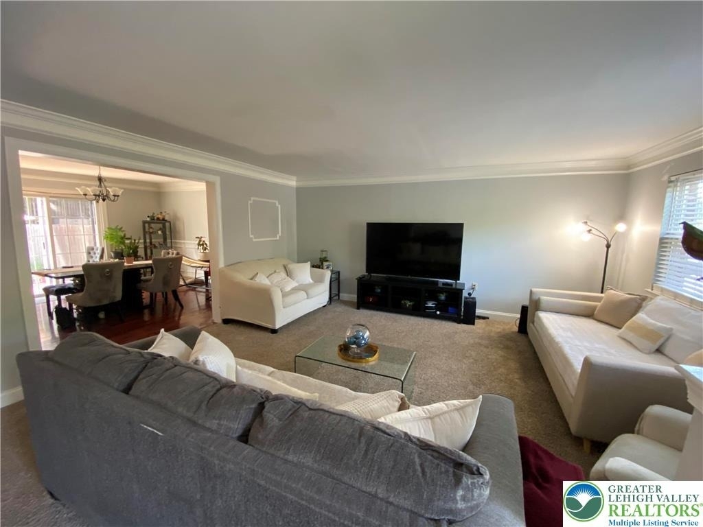 1656 Angela Drive - Photo 2