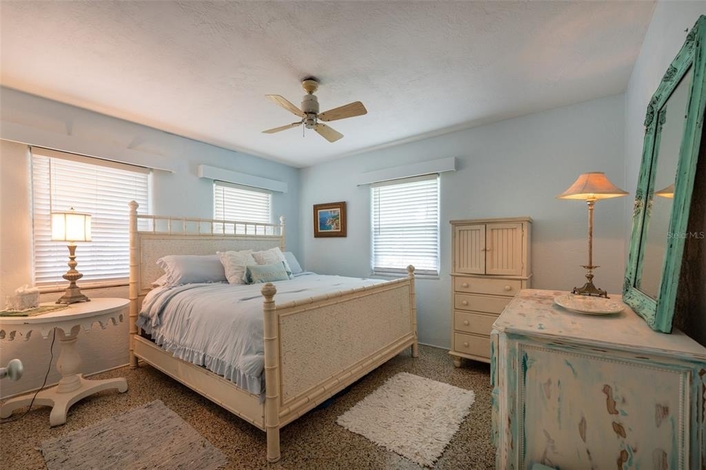 705 N Peninsula Avenue - Photo 5
