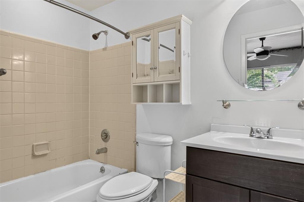 2735 Sw 35th Place - Photo 13