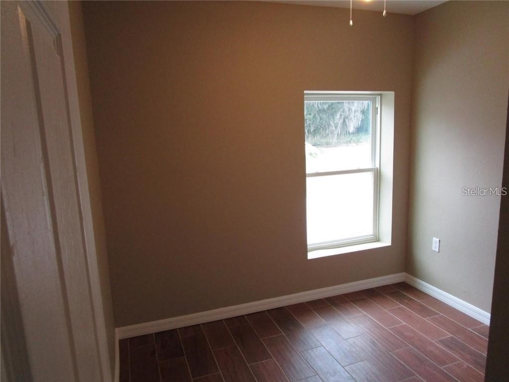 1002 E Mcdonald Avenue - Photo 8