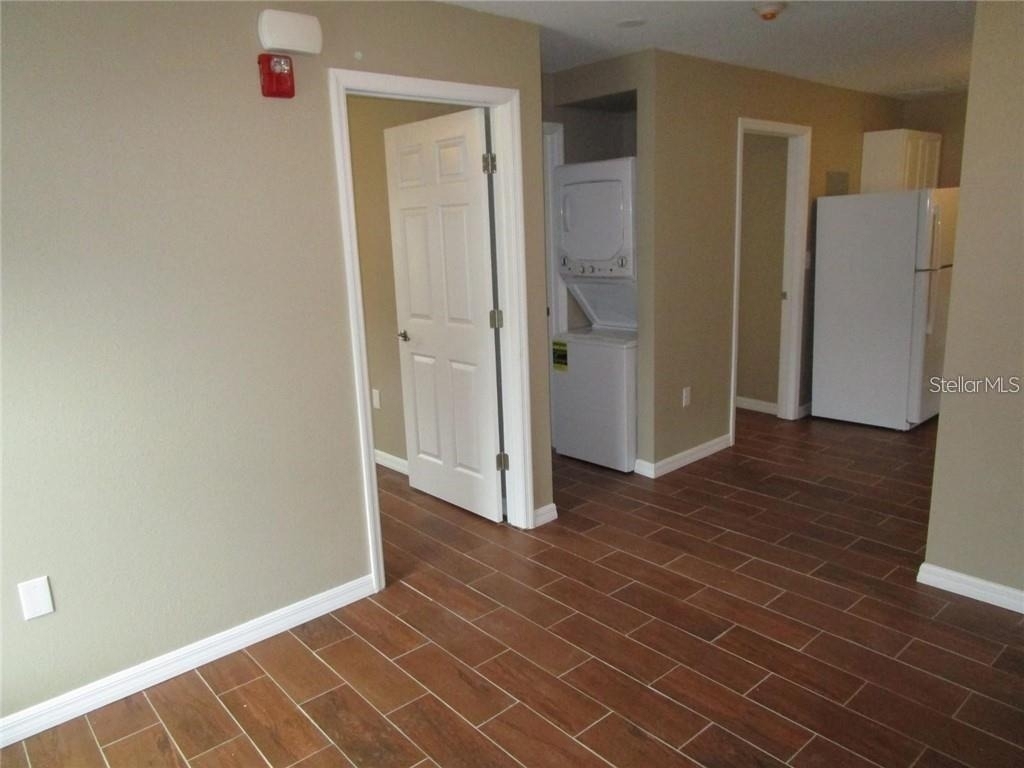 1002 E Mcdonald Avenue - Photo 4