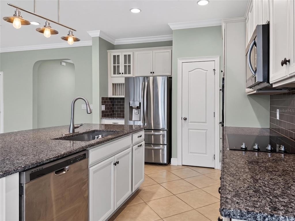 2062 Redbay Avenue - Photo 12