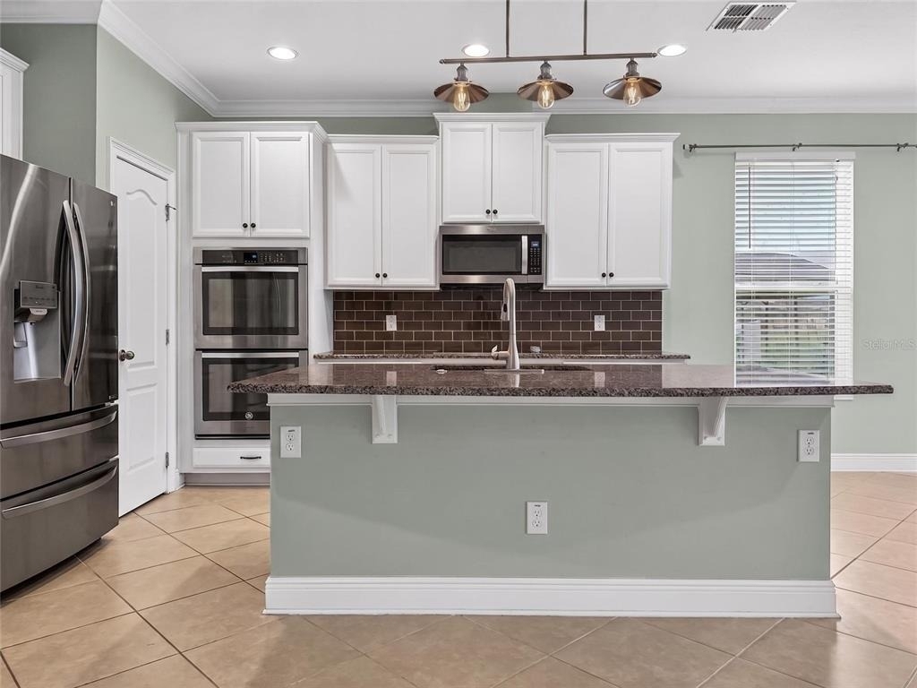 2062 Redbay Avenue - Photo 8