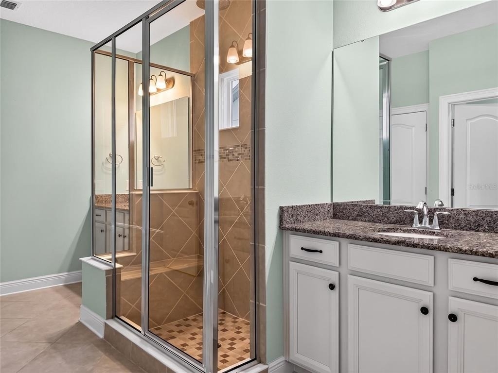 2062 Redbay Avenue - Photo 18